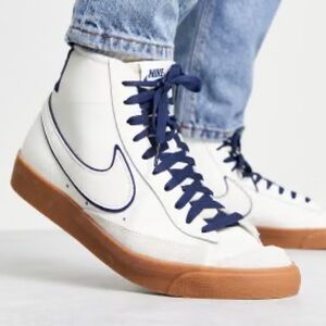 Nike Men's White and Navy Blazer Mid ‘77 Sneakers